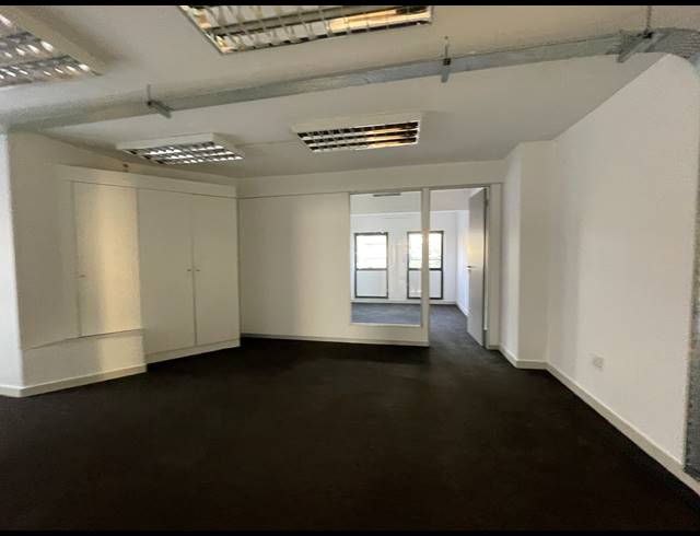 256M² OFFICE TO LET IN RIVONIA